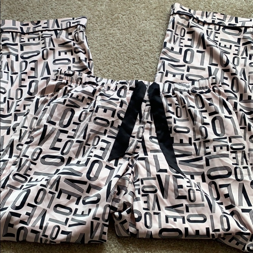 Victoria secret pajama set NEVER worn